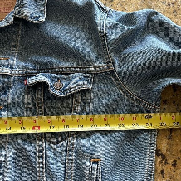 Levi Strauss Original Riveted Jean Jacket Denim oversized Distressed Medium - Picture 7 of 13